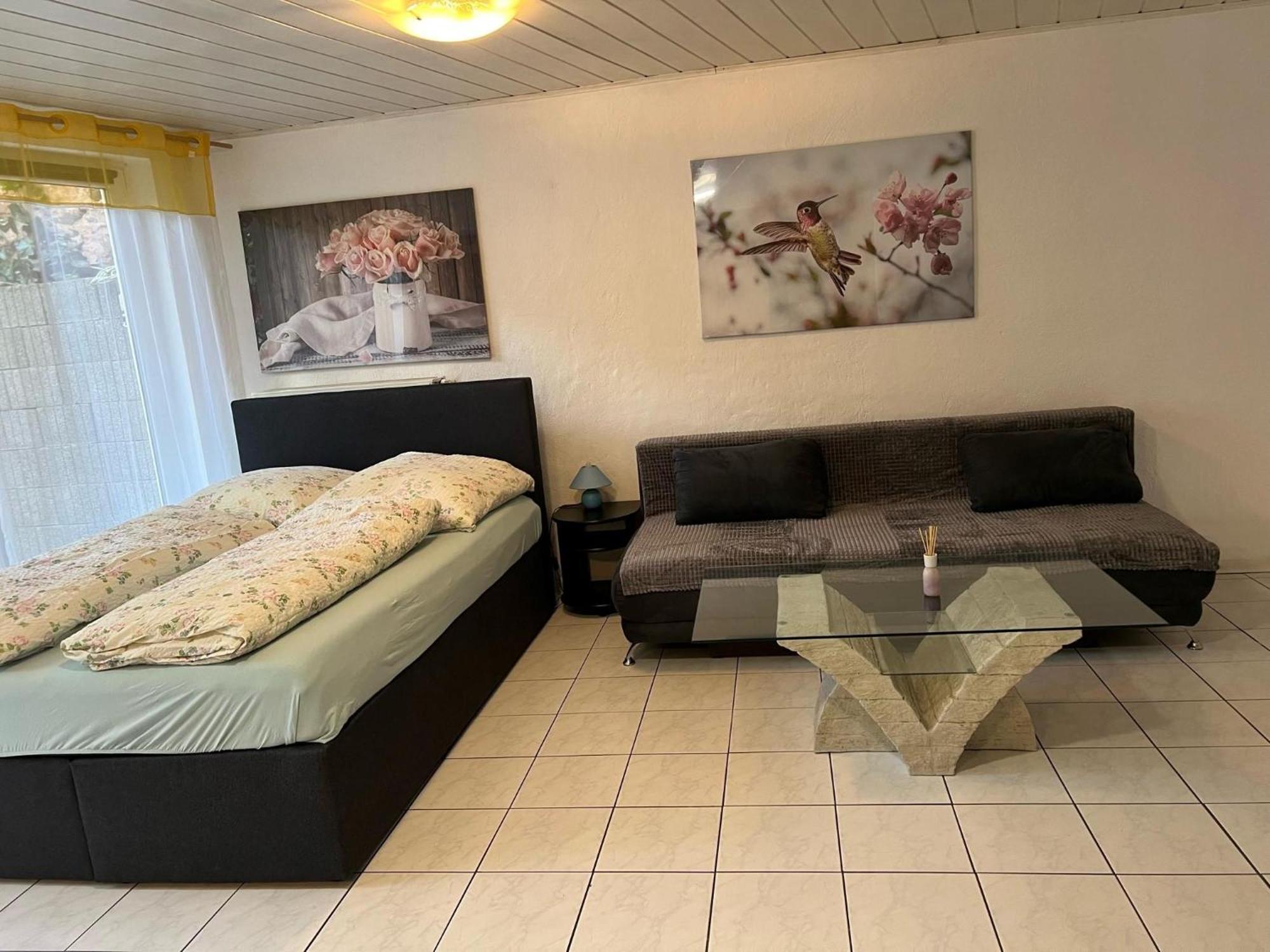 Linh'S Ferienwohnung Саарбург Экстерьер фото